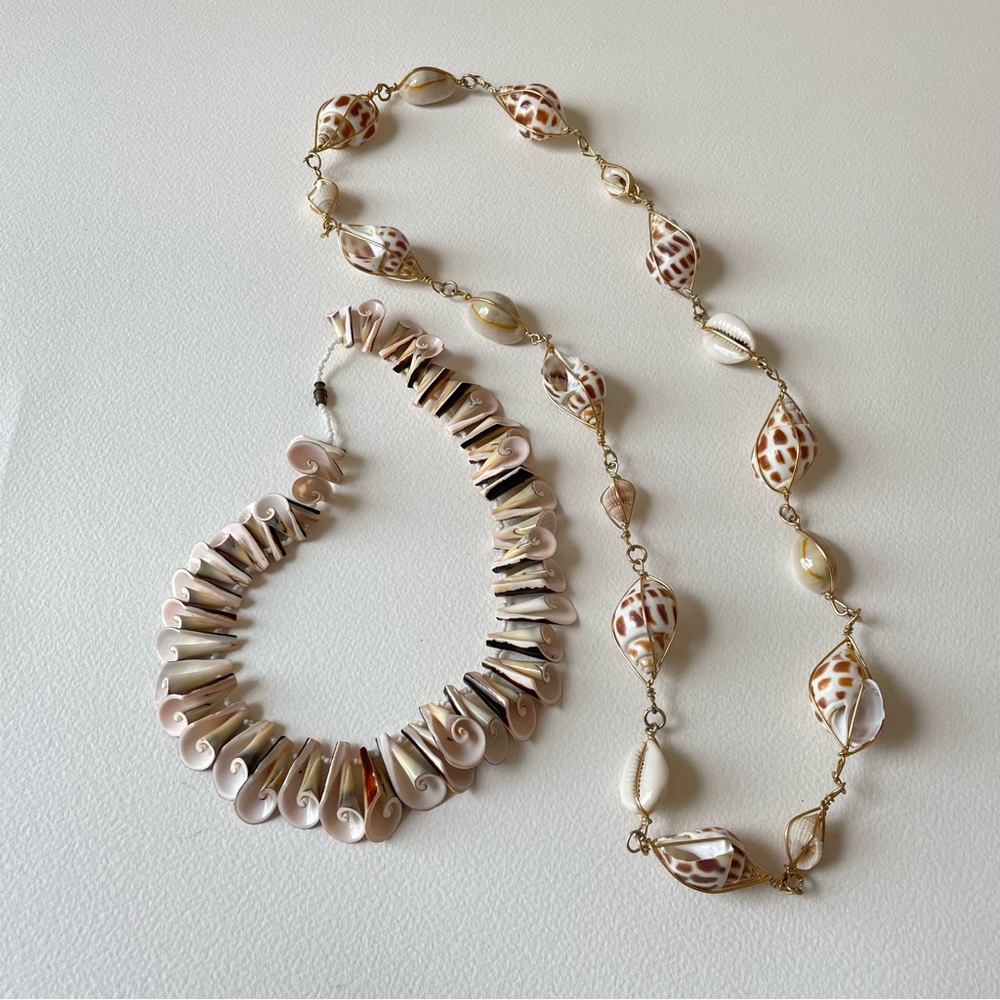 Vintage Seashell Layered Statement Necklace Set of Two Shell Chocker - Picture 5 of 5